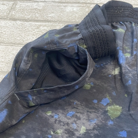 Fabletics fundamental speckled shorts - Picture 9 of 11